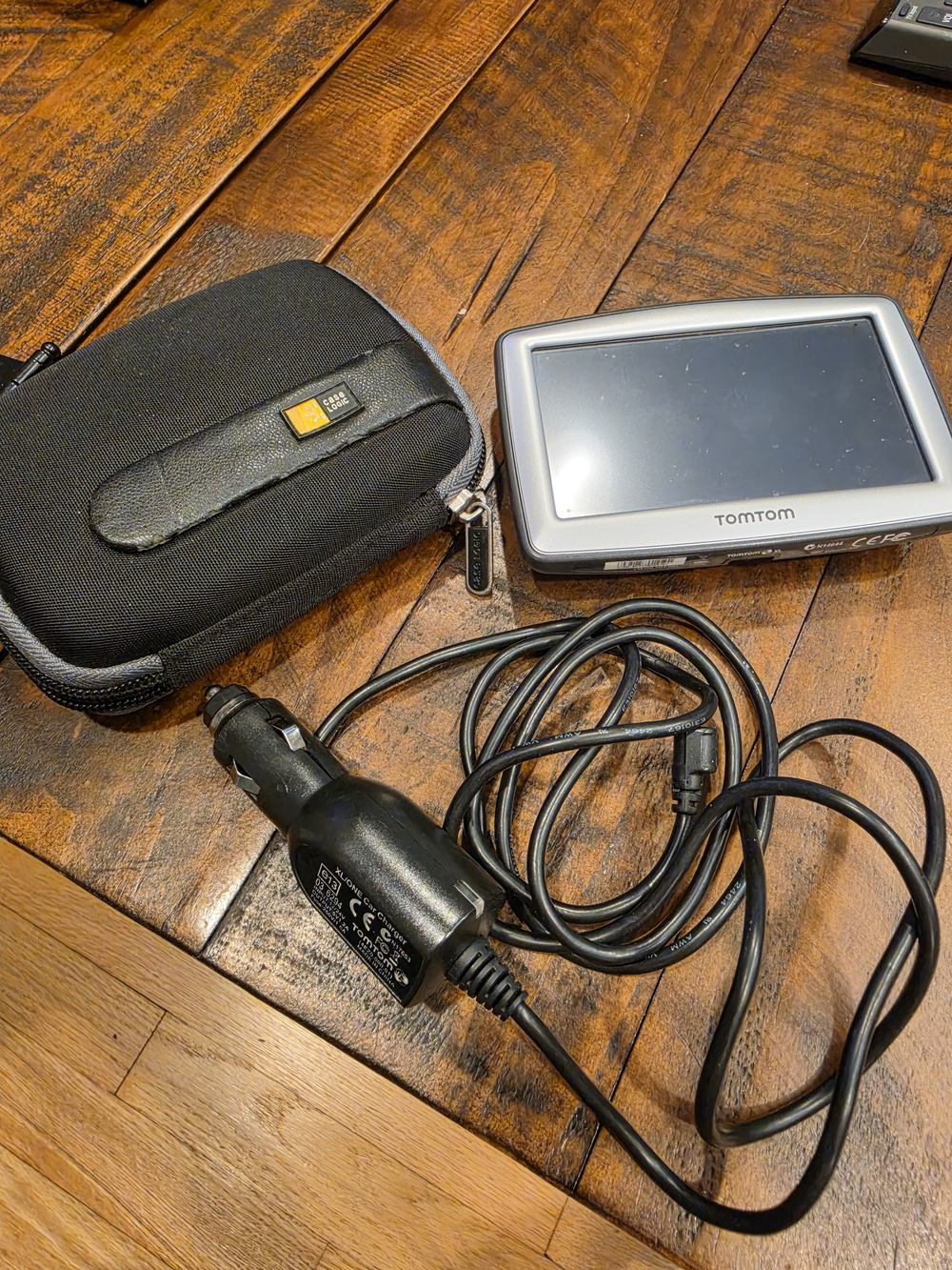 Portable GPS Navigator - TOM TOM